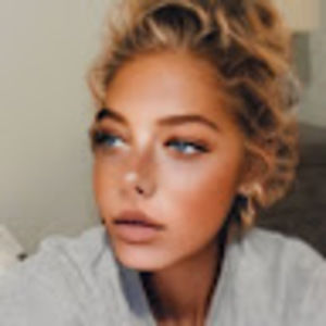 Meet your Posher, Kellie